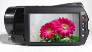 Filmadora canon hf-r800 de filmagem pequena e usada com grande poder a companheira ideal para o videomaker.