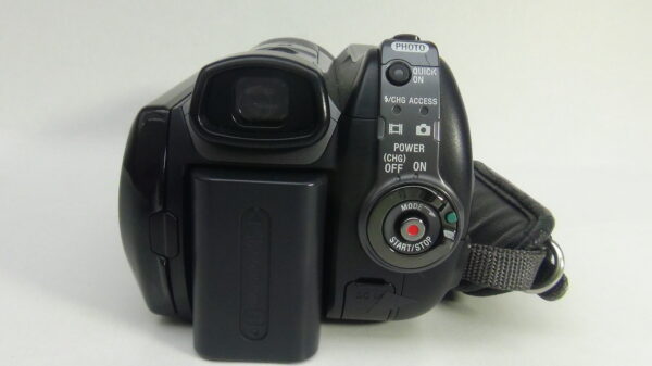 Filmadora sony hdr-sr12 de filmagem para máxima flexibilidade na pós-produção filma no escuro - Imagem 2