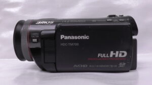 Filmadora panasonic hdc-tm700 qualidade reconhecida no mercado, pronta para novos desafios.