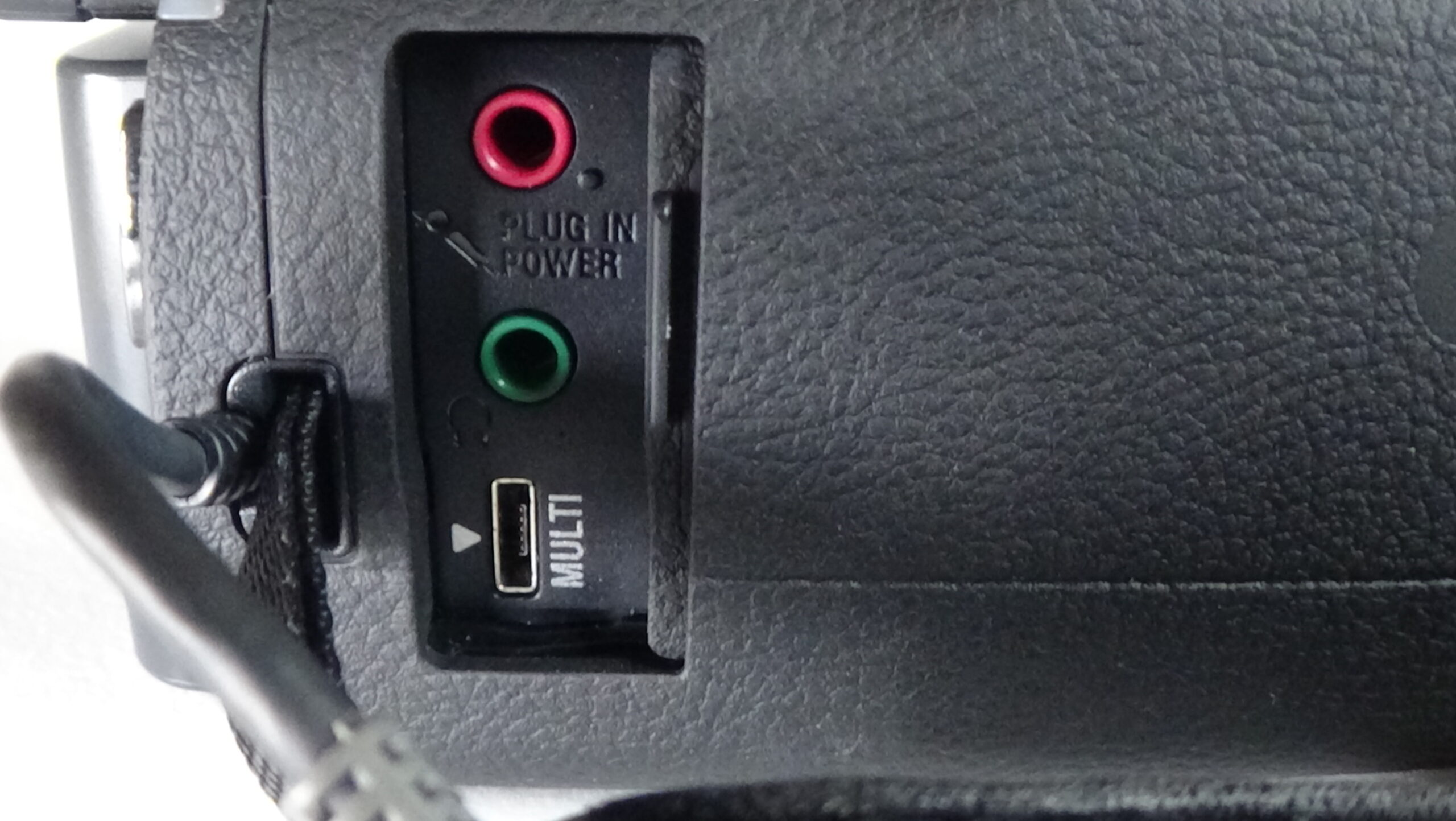 filmadora sony hdr-pj790 excelência em imagem e durabilidade. encontre a sua pelo melhor preço. - Imagem 10