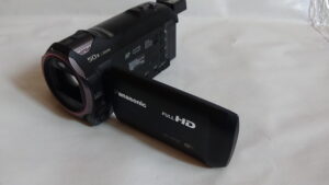 Filmadora panasonic hc-v770 Compacta e Potente para Viagens melhor  Custo-Benefício para Youtubers Iniciantes