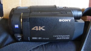 Filmadora sony fdr-ax33 4k Usada para Iniciantes hdmi limpa boa para transmissão ao vivo