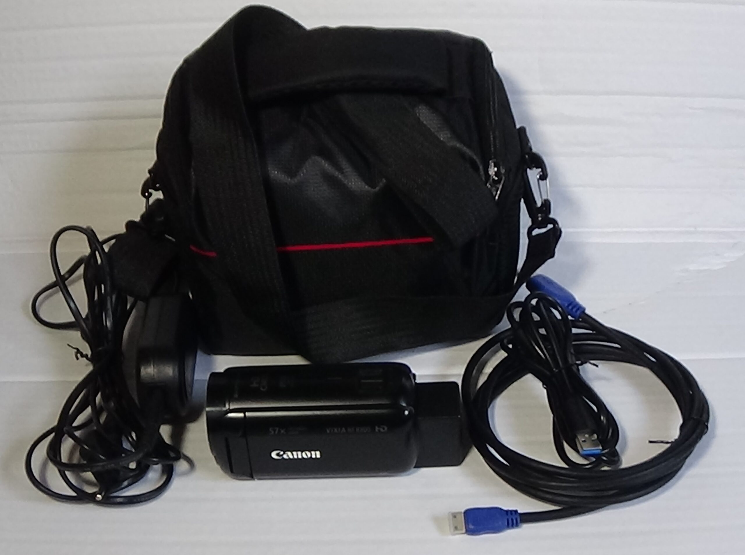 Filmadora canon hf-r800 Tecnologia de ponta para vídeos full hd para quem exige nitidez e cores reais. - Imagem 2