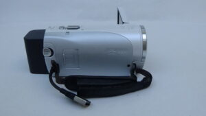 filmadora sony fdr-ax33 4k compacta e discreta para todas as ocasiões. leveza e praticidade.