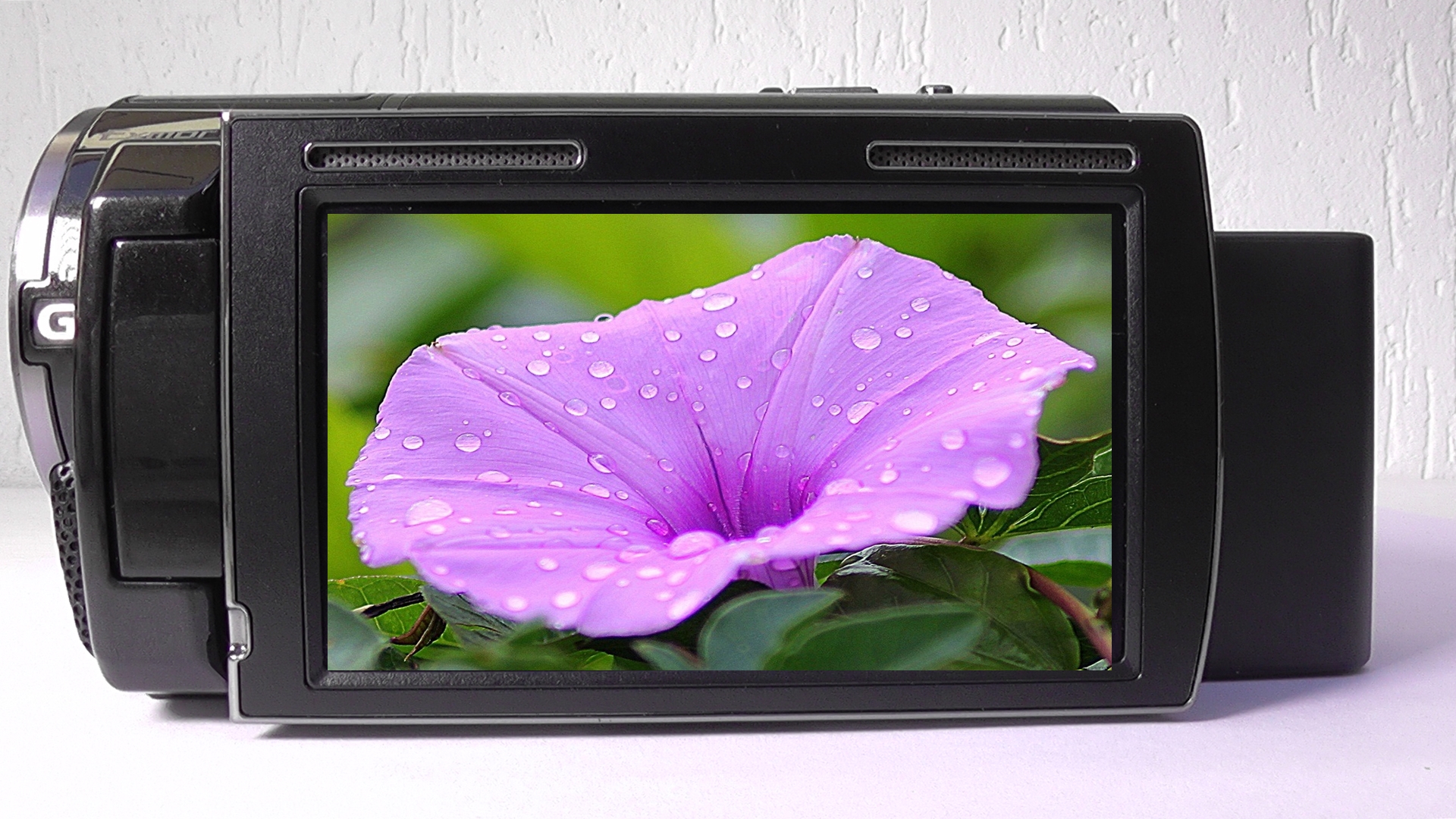 filmadora panasonic hdc-tm700 grandes marcas com melhor custo benefício hdmi limpa boa barata vivo - Imagem 2