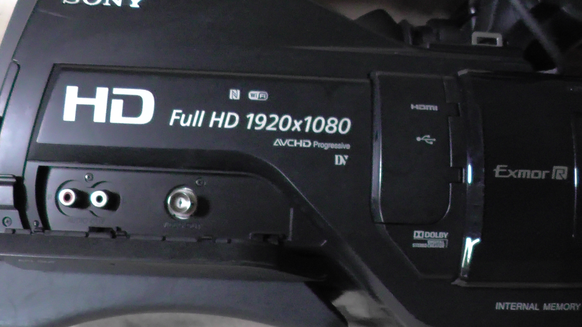 filmadora sony hxr-mc2500 alta definição e zoom potente. recursos inovadores para você. - Imagem 2