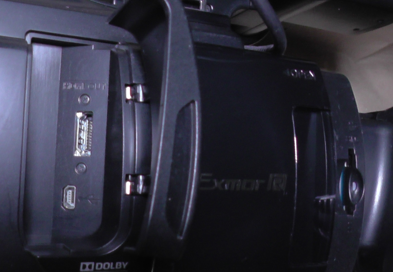 filmadora sony hxr-mc2500 alta definição e zoom potente. recursos inovadores para você. - Imagem 11