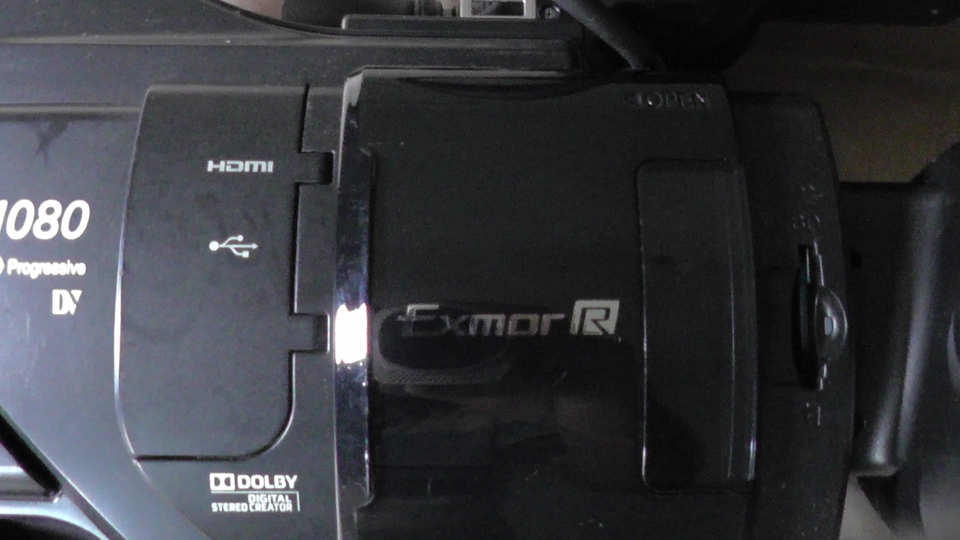 filmadora sony hxr-mc2500 alta definição e zoom potente. recursos inovadores para você. - Imagem 12